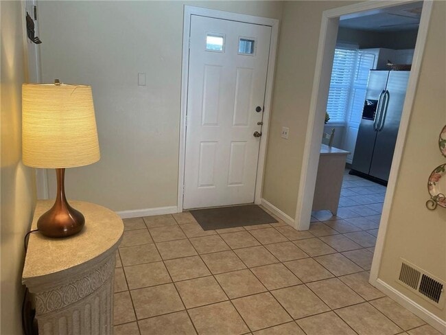 Building Photo - 112 Trellis Dr