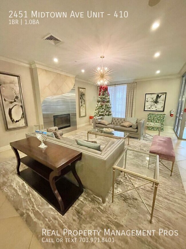Foto del edificio - 2451 Midtown Ave