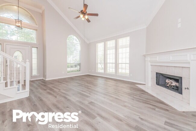 Building Photo - 8717 Greenwood Trail