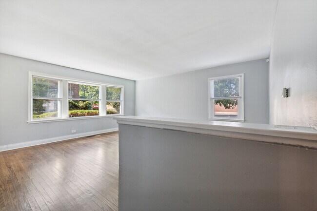 Building Photo - 9137 S Cottage Grove Ave