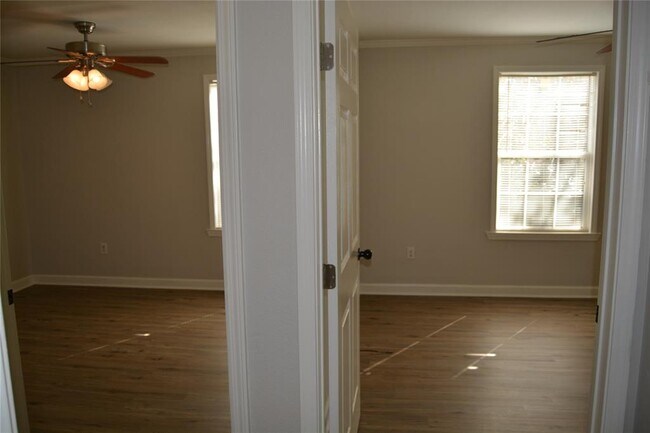Building Photo - 14203 E Ravine Run