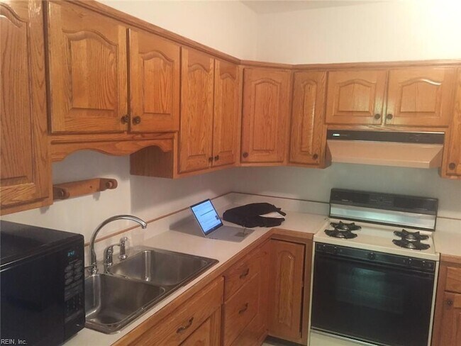 Foto del edificio - 1725 W 49th St