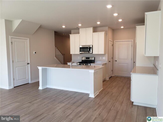 Foto del edificio - 7575 Clayton Ave