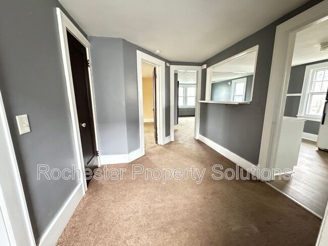 Building Photo - 2295 Dewey Ave