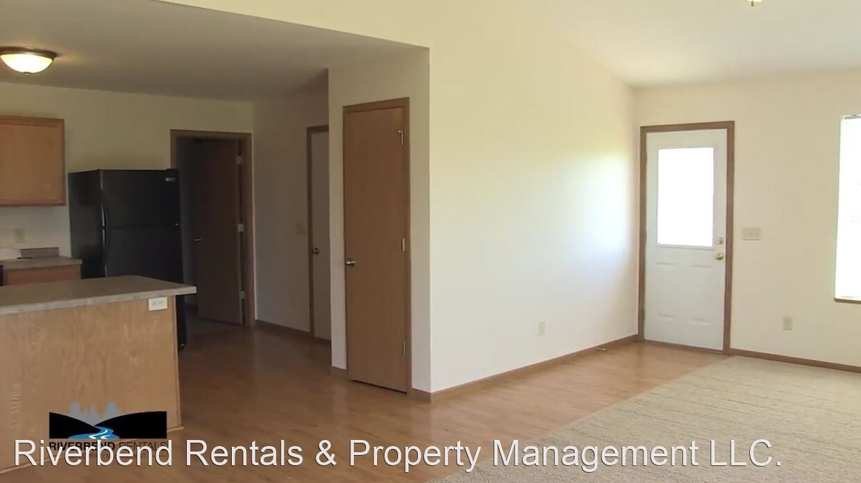 Foto principal - 2 br, 1 bath House - 13305 44th Ave N