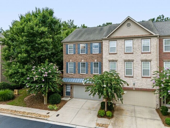 Foto del edificio - 5716 Pine Oak Dr, Norcross, GA 30092
