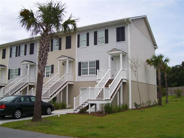Primary Photo - 306 Laurel Oak Ln