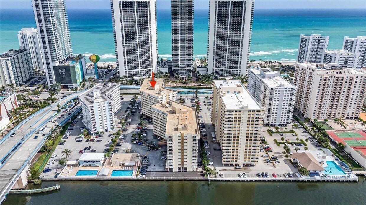 Primary Photo - 1825 S Ocean Dr