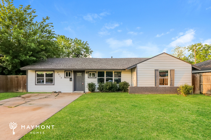 Foto principal - 3 Bedroom Home in Houston