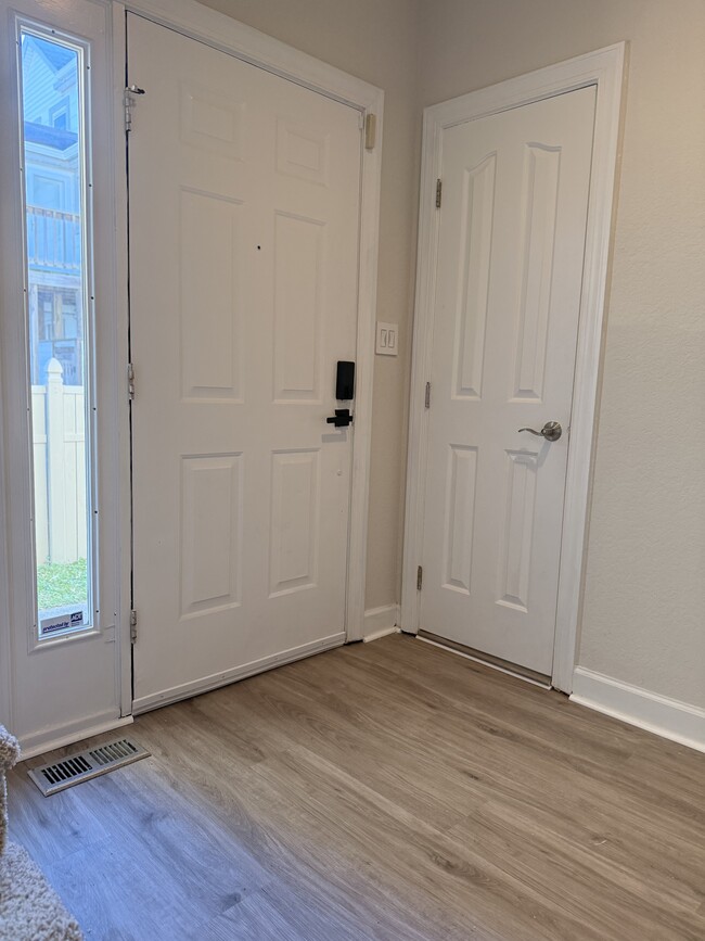 Foto del edificio - 407 16th St