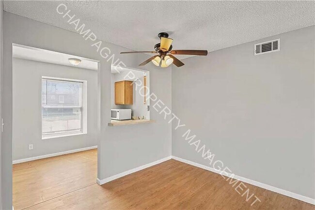 Building Photo - 8701 Countryshire Ln