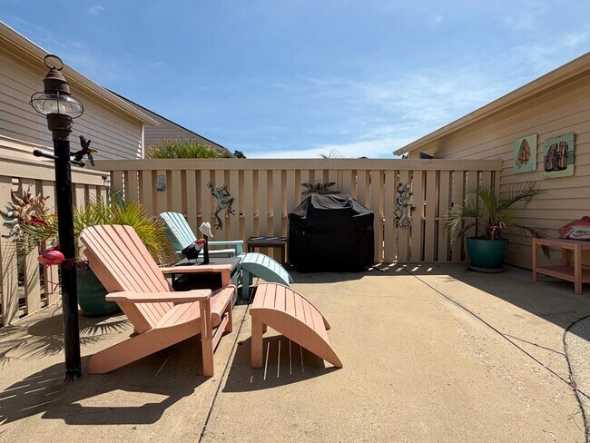 Building Photo - 4034 Fairway Lakes Dr