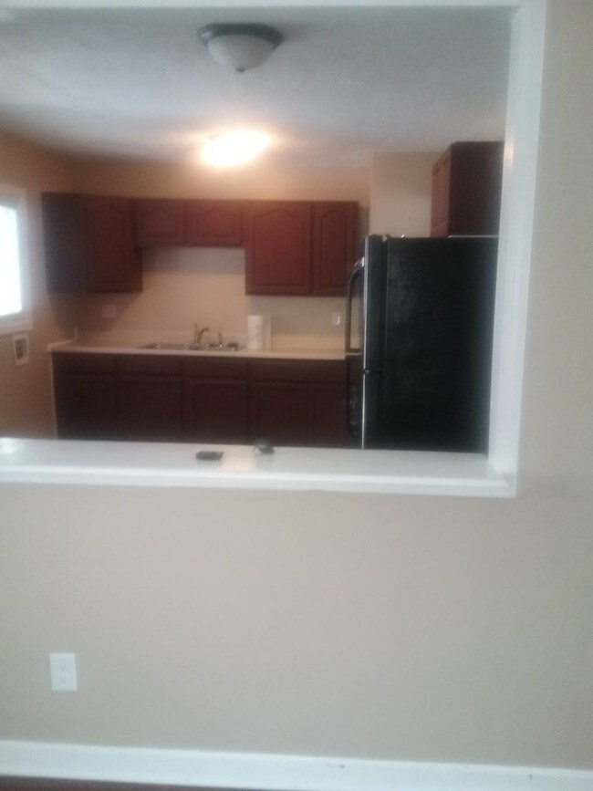 Building Photo - 1557 River Dr