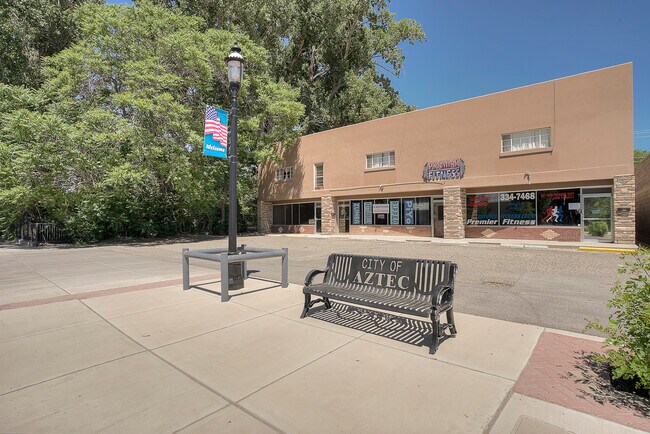 Building Photo - 302 N Main Ave