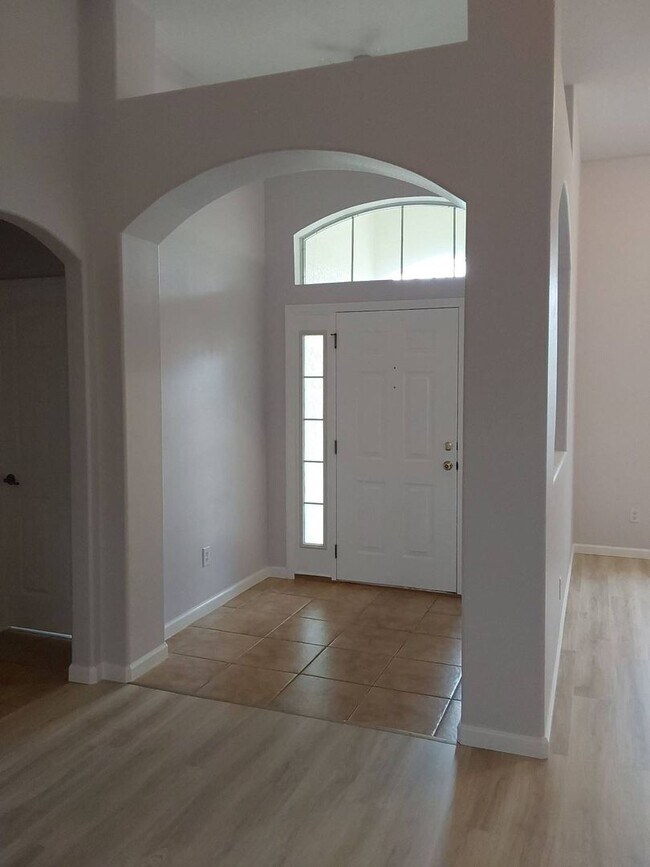 Foto del edificio - Cozy 3/2/2 single family house with screen...