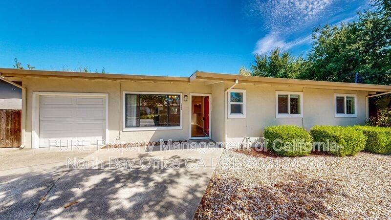 Foto principal - 322 W MacArthur St
