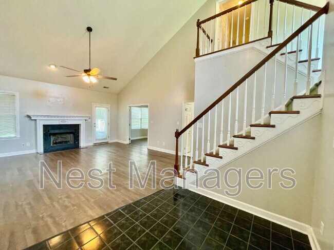 Foto del edificio - 260 Lick Creek Dr