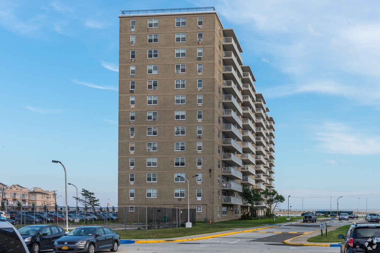 10200 Shore Front Pky, Far Rockaway, NY 11694 Apartments Far