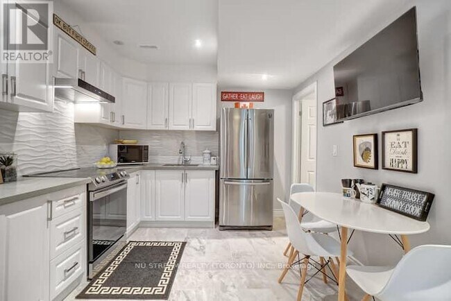 Photo du bâtiment - BSMT 25 DUNCANNON DRIVE