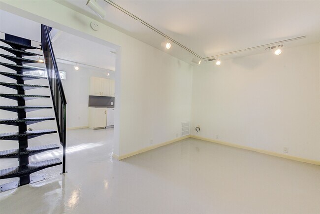 Foto del edificio - 1516 Bonnie Brae St