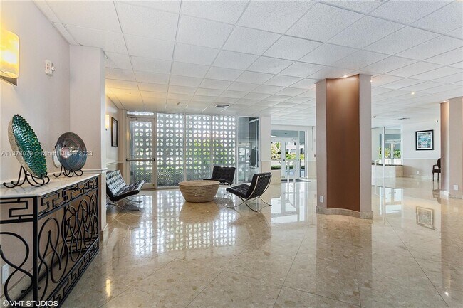 Building Photo - 2100 Sans Souci Blvd