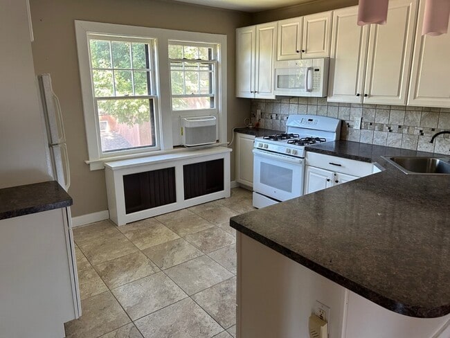 Foto del edificio - 11 Elliott Pl