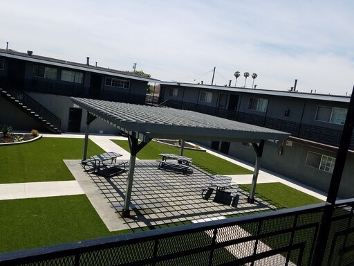 Foto del interior - 3030 E. Artesia Blvd