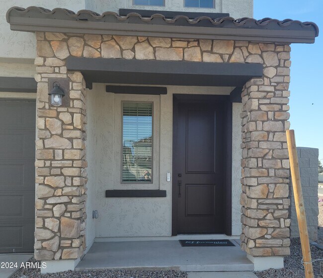 Foto del edificio - 7441 W Northview Ave