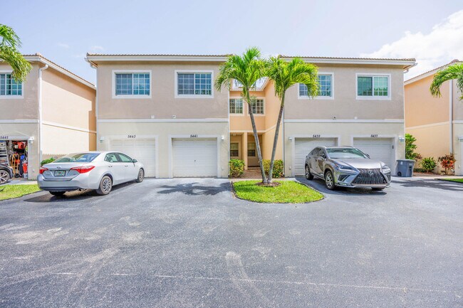 Foto del edificio - 5441 Via Delray Blvd