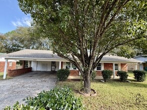 Building Photo - 1104 Bickerstaff St