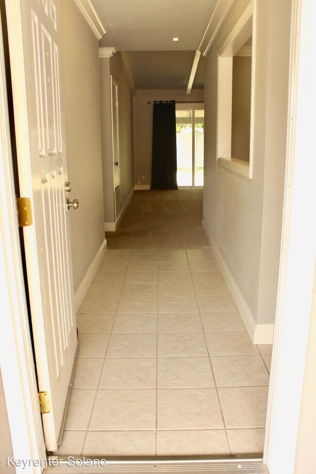 Building Photo - 3 br, 2 bath House - 313 Temple Drive