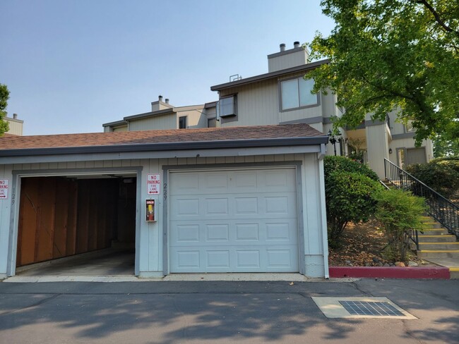 Building Photo - Ridgecrest 2 Bedroom Condo With Gated Swim...