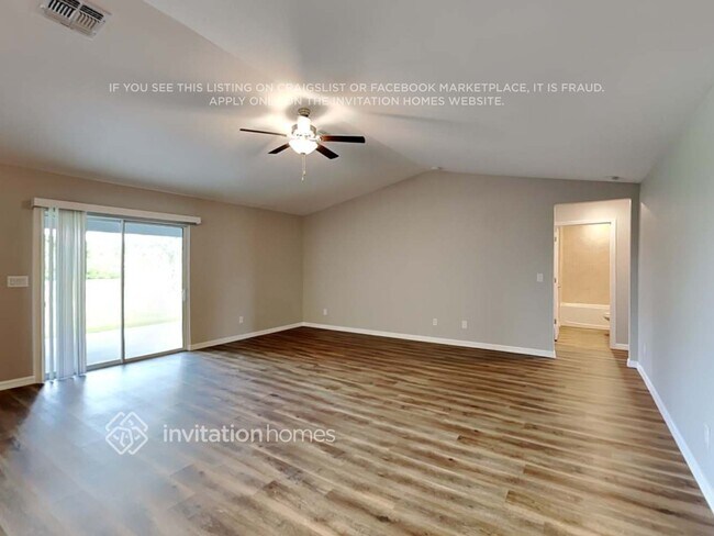 Foto del edificio - 332 Bahia Blanca Dr