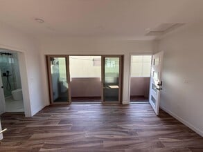 Building Photo - 835 Opal St