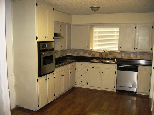 Building Photo - COMING SOON - CENTRAL NRH LOCATION