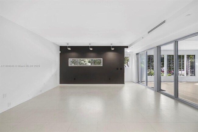 Foto del edificio - 340 Jefferson Ave