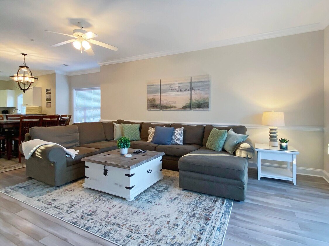 Foto principal - 4880 Dahlia Ct
