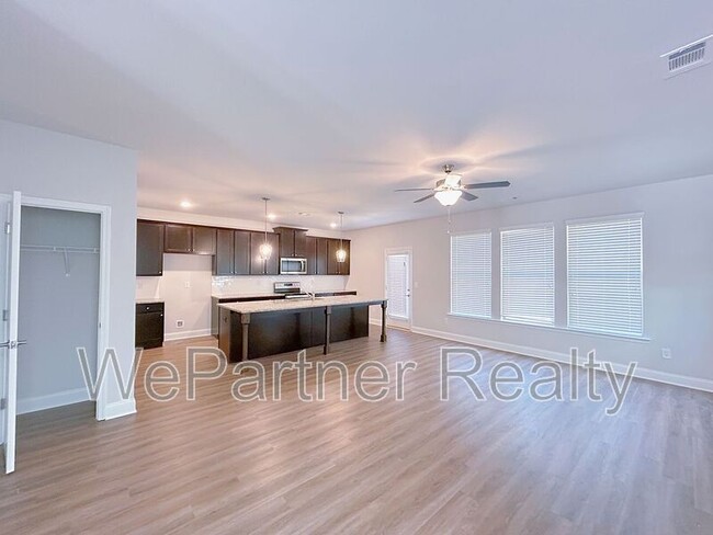 Foto del edificio - 2614 Mls Cmn Dr