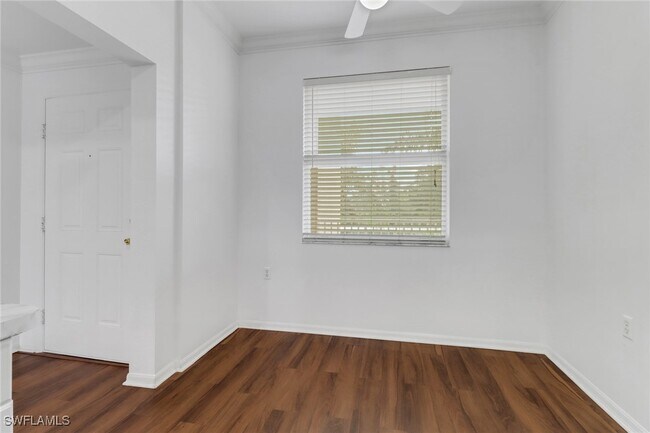Foto del edificio - 8550 Kingbird Loop