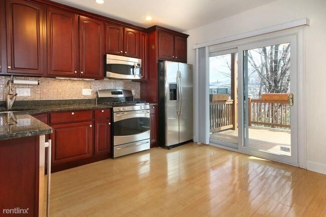 Foto del edificio - 2 br, 1 bath  - 156 O St