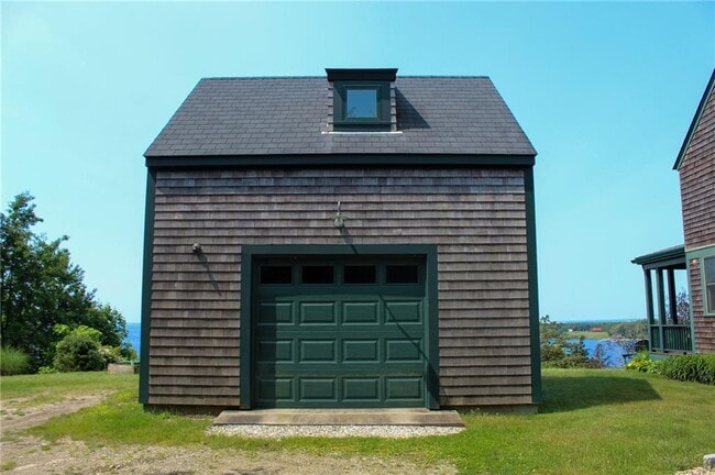 Building Photo - 3 Monkey Wrench Ln