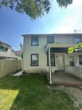 Building Photo - 1231 Clover Ln