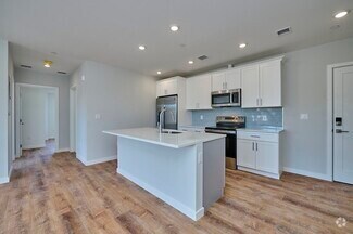 Building Photo - 510 Willard St