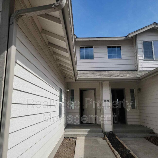 Building Photo - 2080 NE Chanel Ct