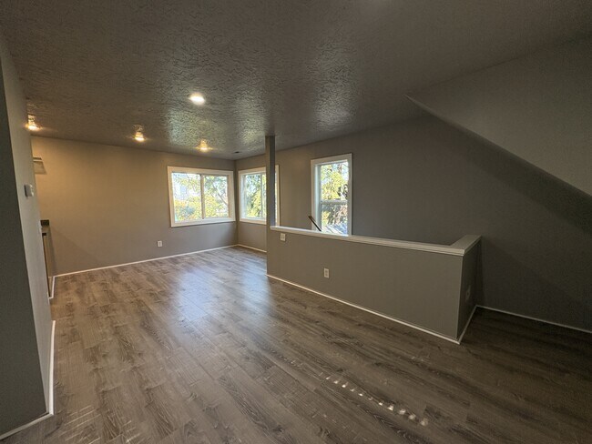 Foto del edificio - 1275 SW College St