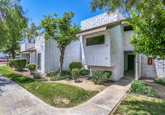 Foto del edificio - 5225 E Waverly Dr
