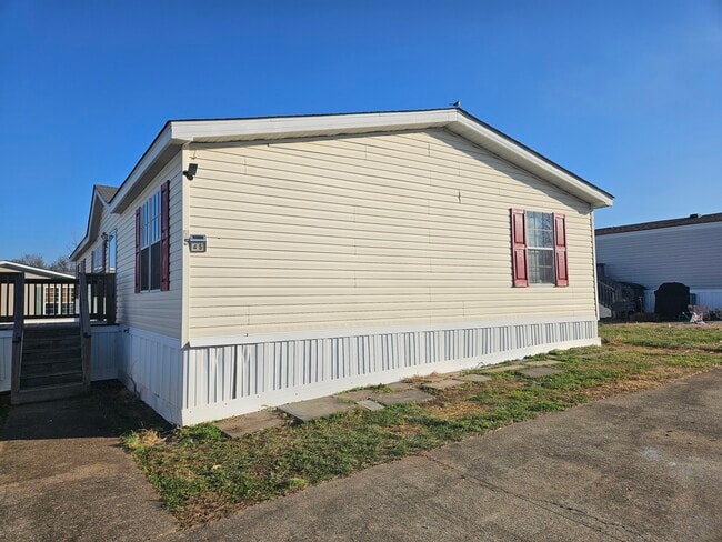 Foto del edificio - 45 Lynnwood Cir