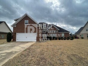 Building Photo - 904 Rainbow Springs Rd