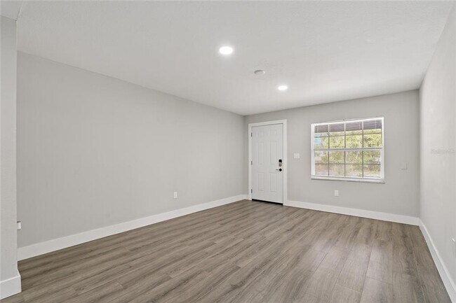 Foto del edificio - 3810 S Randall St