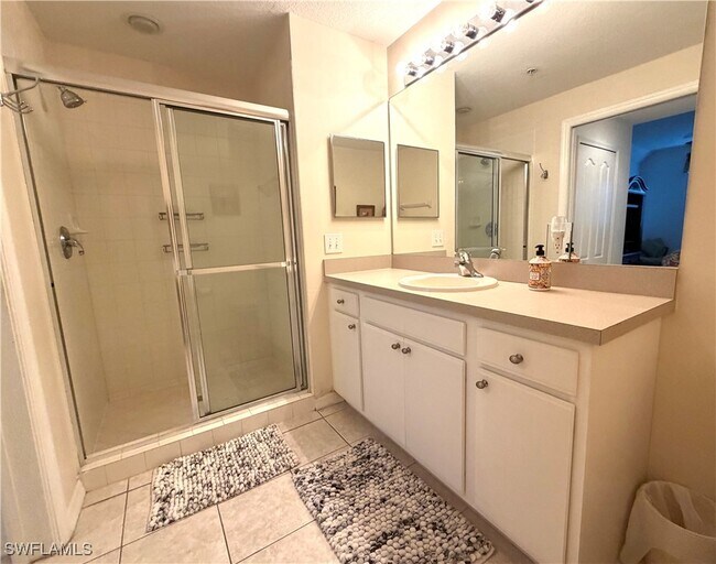 Foto del edificio - 6828 Sterling Greens Dr